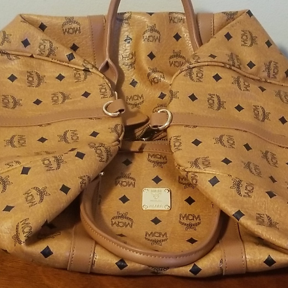 Medium size duffel bag